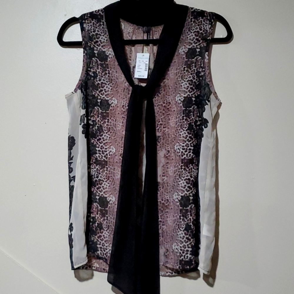 NWT Womens blouse size small